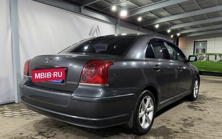 Toyota Avensis III рестайлинг, 2005 год, 699 000 рублей, 5 фотография