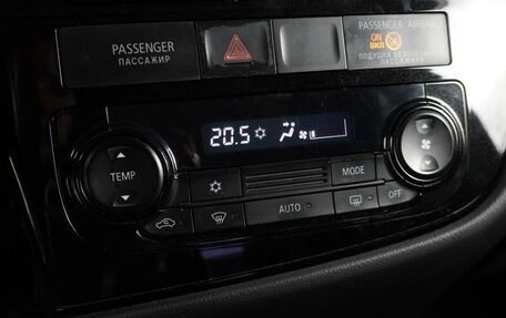 Mitsubishi Outlander III рестайлинг 3, 2013 год, 1 420 000 рублей, 18 фотография