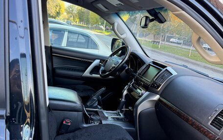 Toyota Land Cruiser 200, 2014 год, 4 500 000 рублей, 6 фотография