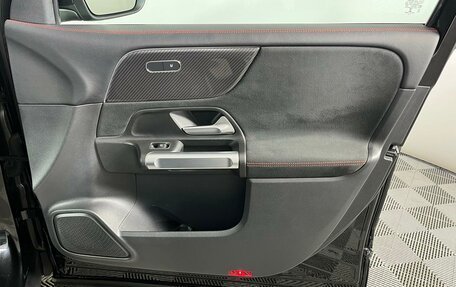 Mercedes-Benz GLB, 2021 год, 4 299 000 рублей, 23 фотография