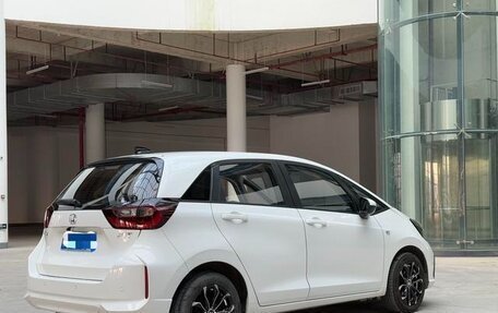 Honda Fit, 2022 год, 1 040 000 рублей, 3 фотография