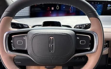 Lincoln Navigator, 2025 год, 16 500 000 рублей, 14 фотография