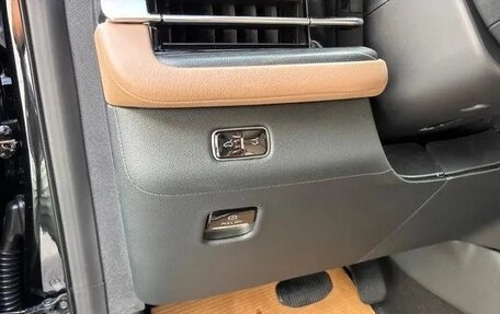 Lincoln Navigator, 2025 год, 16 500 000 рублей, 12 фотография