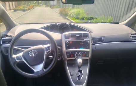 Toyota Verso I, 2013 год, 1 280 000 рублей, 5 фотография