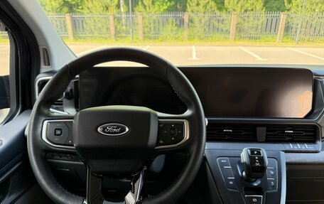 Ford Tourneo Custom I рестайлинг, 2023 год, 3 800 000 рублей, 4 фотография