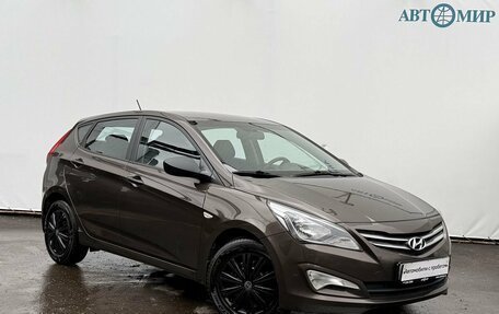 Hyundai Solaris II рестайлинг, 2015 год, 990 000 рублей, 3 фотография