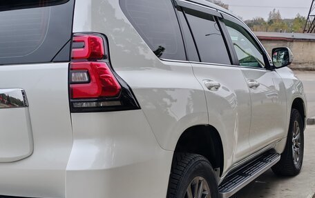 Toyota Land Cruiser Prado 150 рестайлинг 2, 2018 год, 6 390 000 рублей, 4 фотография