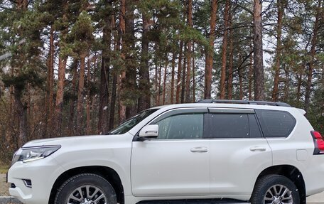 Toyota Land Cruiser Prado 150 рестайлинг 2, 2018 год, 6 390 000 рублей, 2 фотография