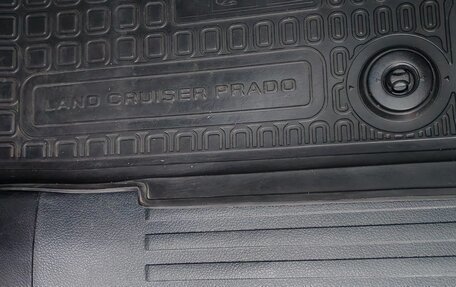 Toyota Land Cruiser Prado 150 рестайлинг 2, 2018 год, 6 390 000 рублей, 6 фотография