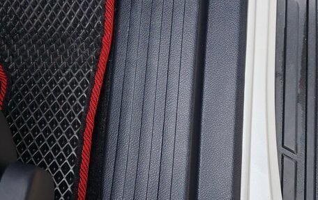 Toyota Land Cruiser Prado 150 рестайлинг 2, 2018 год, 6 390 000 рублей, 9 фотография