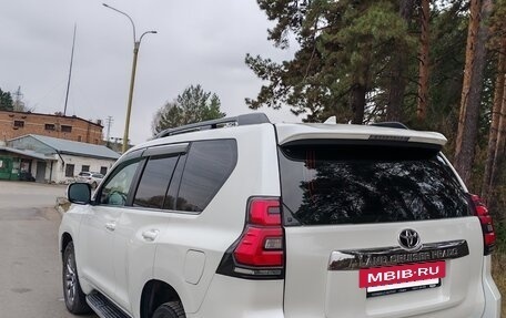 Toyota Land Cruiser Prado 150 рестайлинг 2, 2018 год, 6 390 000 рублей, 12 фотография