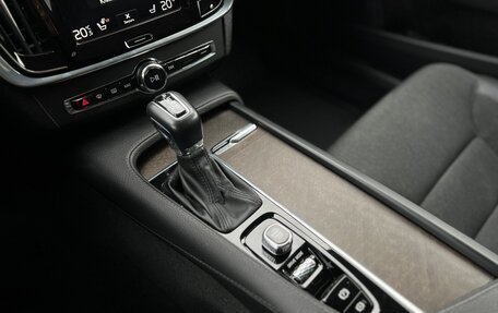 Volvo V90 Cross Country I рестайлинг, 2019 год, 3 680 000 рублей, 10 фотография