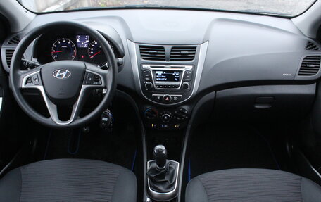 Hyundai Solaris II рестайлинг, 2015 год, 820 000 рублей, 12 фотография