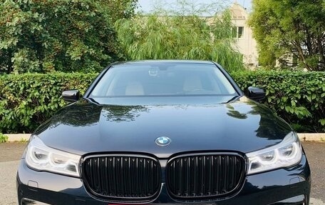 BMW 7 серия, 2018 год, 4 500 000 рублей, 2 фотография
