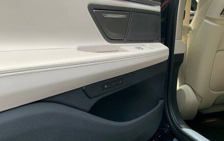 BMW 7 серия, 2018 год, 4 500 000 рублей, 26 фотография