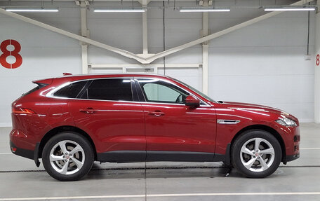 Jaguar F-Pace, 2017 год, 2 650 000 рублей, 4 фотография