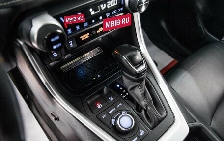 Toyota RAV4, 2021 год, 3 500 000 рублей, 12 фотография