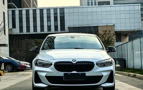 BMW 1 серия, 2021 год, 2 000 000 рублей, 1 фотография