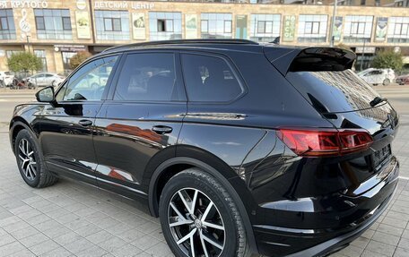 Volkswagen Touareg III, 2019 год, 4 900 000 рублей, 7 фотография