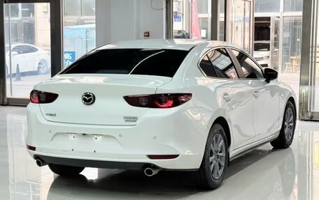 Mazda 3, 2022 год, 1 902 000 рублей, 8 фотография