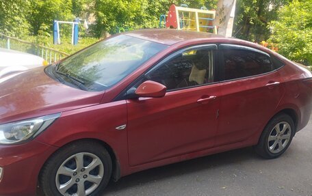 Hyundai Solaris II рестайлинг, 2013 год, 610 000 рублей, 2 фотография