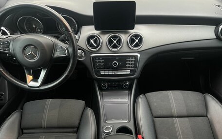 Mercedes-Benz GLA, 2019 год, 2 430 000 рублей, 19 фотография