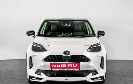 Toyota Yaris Cross, 2021 год, 2 210 000 рублей, 2 фотография