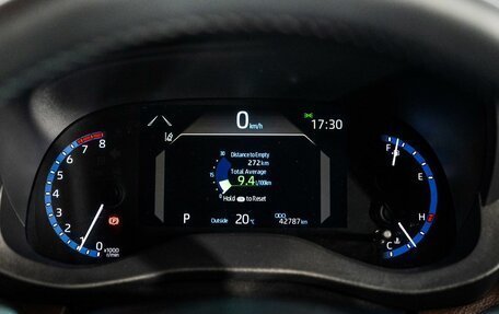 Toyota Yaris Cross, 2021 год, 2 210 000 рублей, 10 фотография