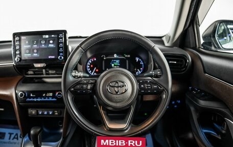 Toyota Yaris Cross, 2021 год, 2 210 000 рублей, 9 фотография