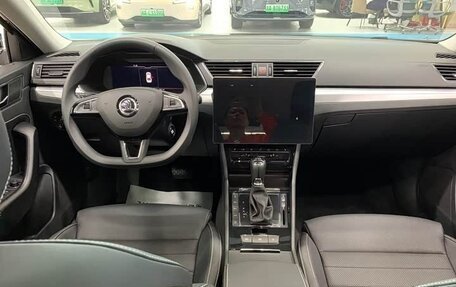 Skoda Superb, 2025 год, 2 340 000 рублей, 9 фотография