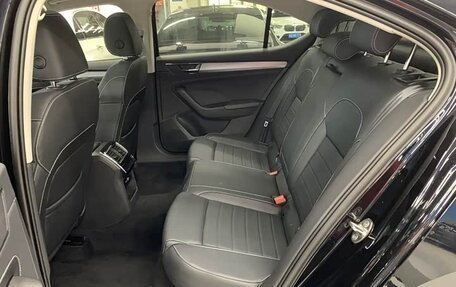 Skoda Superb, 2025 год, 2 340 000 рублей, 19 фотография