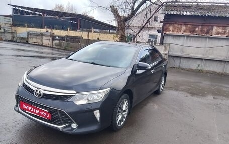 Toyota Camry, 2017 год, 1 950 000 рублей, 3 фотография