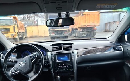 Toyota Camry, 2017 год, 1 950 000 рублей, 10 фотография