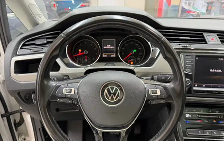 Volkswagen Touran III, 2021 год, 1 720 000 рублей, 7 фотография