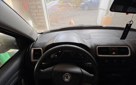 Skoda Fabia II, 2009 год, 450 000 рублей, 10 фотография