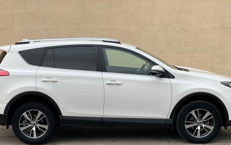 Toyota RAV4, 2019 год, 2 570 000 рублей, 4 фотография