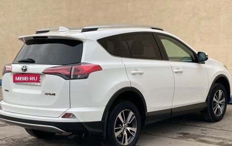 Toyota RAV4, 2019 год, 2 570 000 рублей, 5 фотография