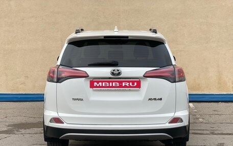 Toyota RAV4, 2019 год, 2 570 000 рублей, 6 фотография