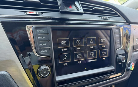 Volkswagen Touran III, 2021 год, 2 140 000 рублей, 8 фотография