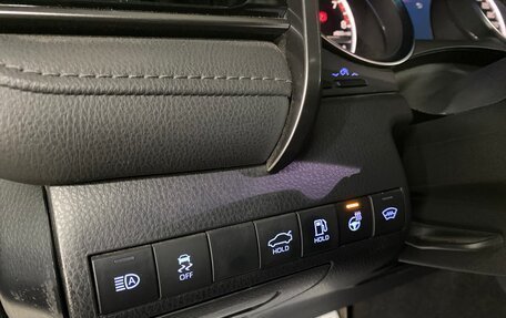 Toyota Camry, 2021 год, 2 799 000 рублей, 15 фотография