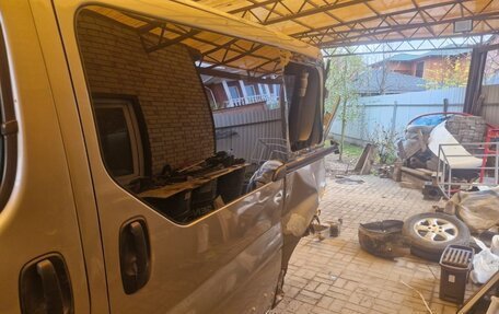 Renault Trafic, 2010 год, 700 000 рублей, 2 фотография