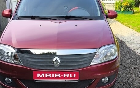 Renault Logan II, 2013 год, 800 000 рублей, 14 фотография