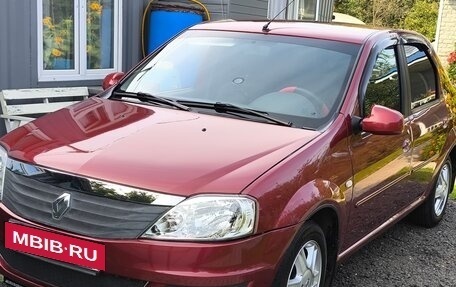 Renault Logan II, 2013 год, 800 000 рублей, 13 фотография