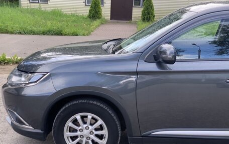 Mitsubishi Outlander III рестайлинг 3, 2015 год, 1 310 000 рублей, 18 фотография