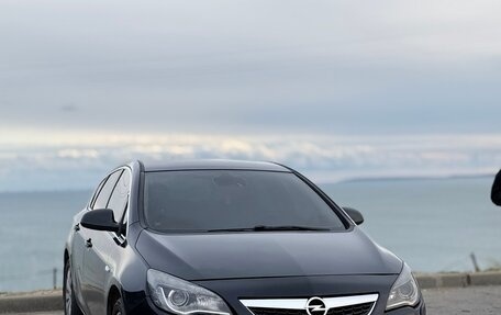 Opel Astra J, 2011 год, 650 000 рублей, 2 фотография