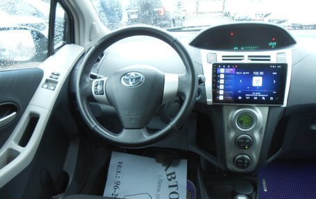 Toyota Yaris III рестайлинг, 2008 год, 650 000 рублей, 8 фотография