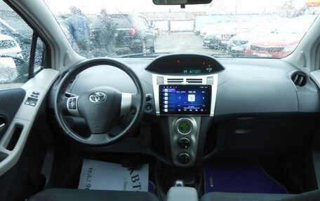 Toyota Yaris III рестайлинг, 2008 год, 650 000 рублей, 7 фотография