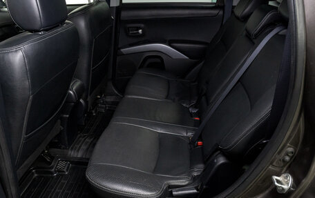 Mitsubishi Outlander III рестайлинг 3, 2011 год, 1 200 000 рублей, 16 фотография