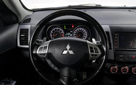 Mitsubishi Outlander III рестайлинг 3, 2011 год, 1 200 000 рублей, 20 фотография