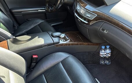 Mercedes-Benz S-Класс, 2011 год, 2 300 000 рублей, 8 фотография